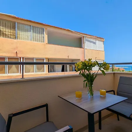 Playa Feliz Apartment *